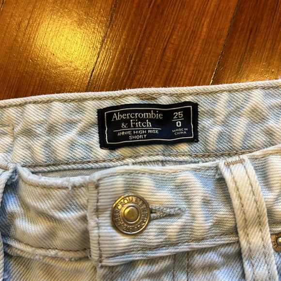 Abercrombie & Fitch Annie High Rise Shortie - Picture 3 of 6